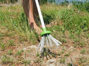 My Critter Catcher Long-Handled Insect Grabber Travel Eco Friendly Catch & Release Spiders-UlGadget